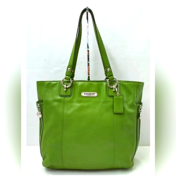 Coach Gallery Green Leather Zipper Pockets Double Handles Tote Bag💚🍏 - Picture 3 of 17
